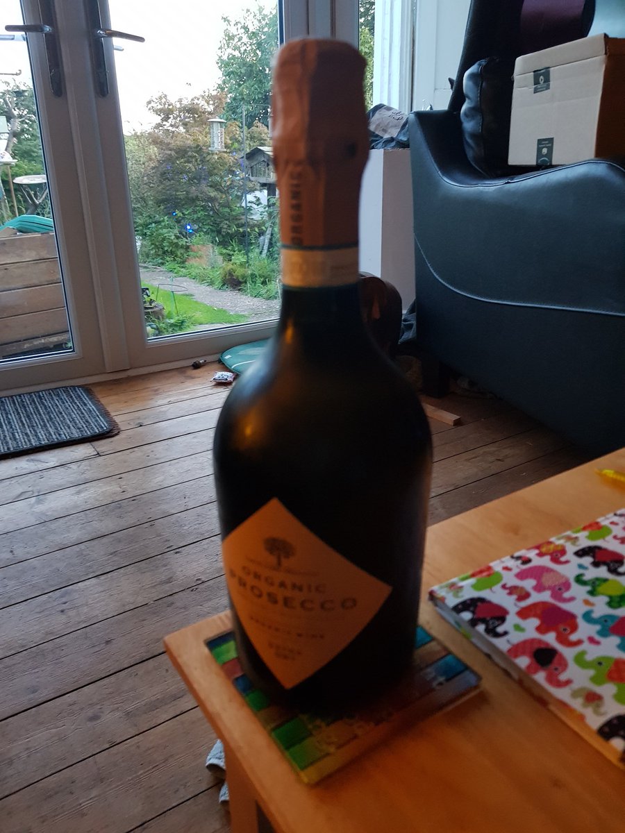 DiBarry4's tweet photo. Time to celebrate.. 4 years cancer free .. please get yourselves checked either mammogram or smear x https://t.co/bJM6iyHc7m