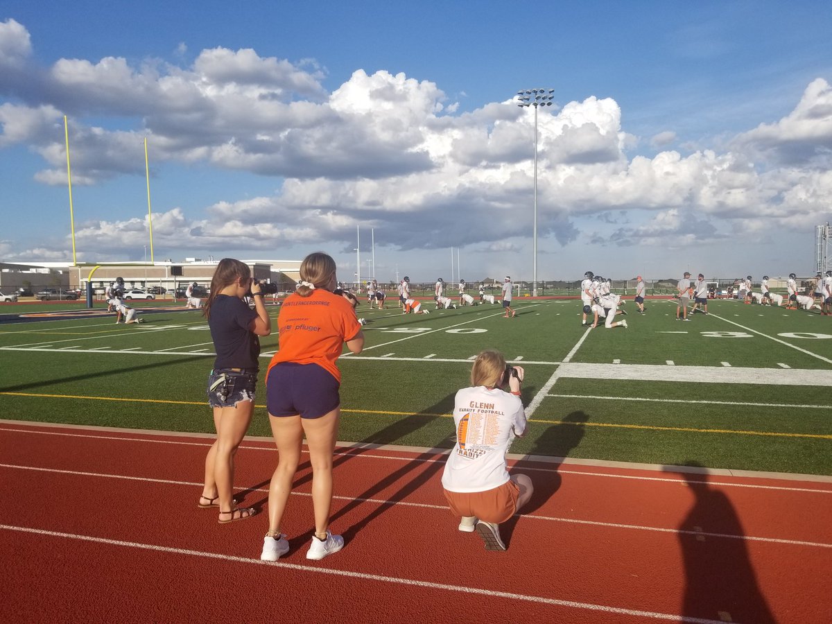 Let the games begin! #Good2Great #FridayNightLights #GRIZZLYGridiron