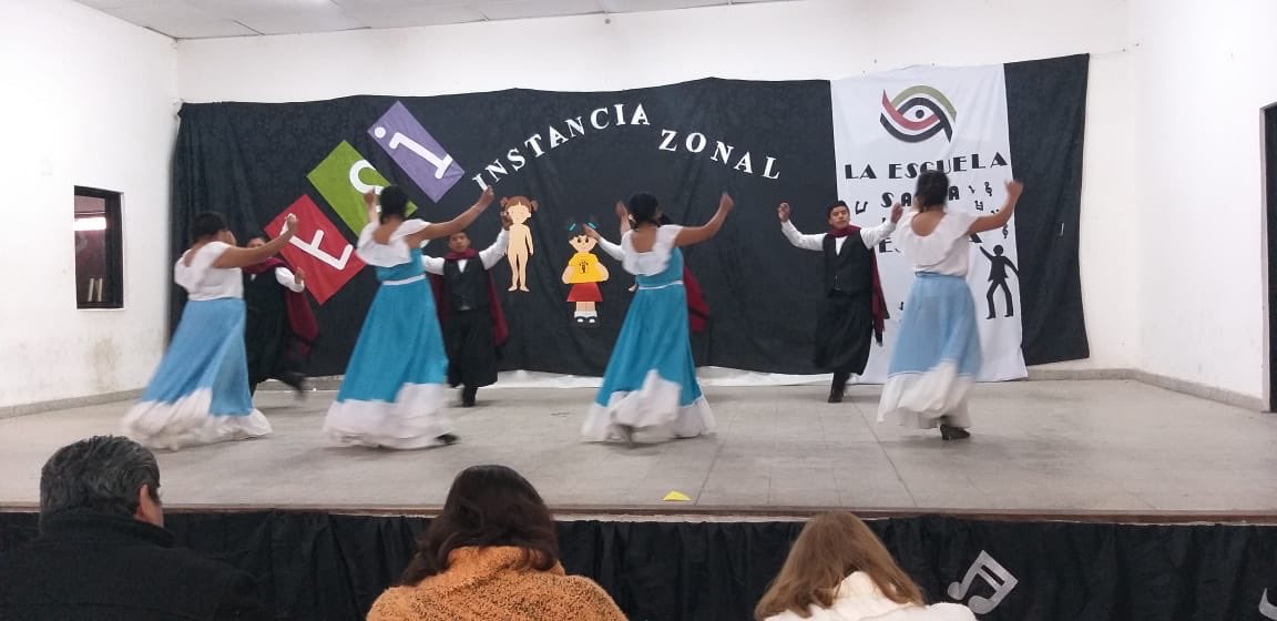 MariteLescano's tweet photo. #CPPEnAcción La práctica de #ArtesVisualesATR aumenta en niños y jóvenes la capacidad de expresarse, su autoestima y confianza. @UrtubeyJM @fguillesaavedra @artydance23 @patriciapinasco @FerSiarezEa https://t.co/utJvf0BfgV