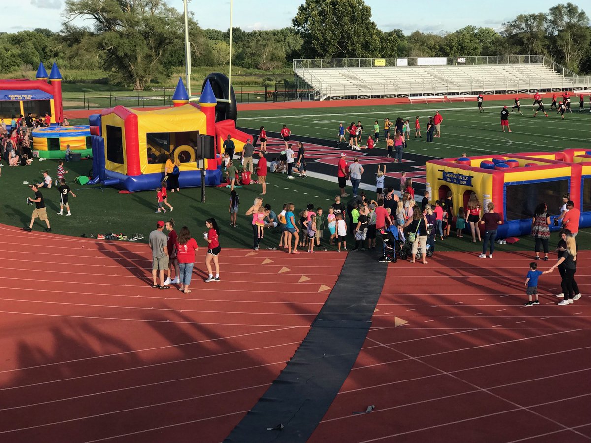 HistoryGeek84's tweet photo. Back-to-School Kick-off in under way. Great turnout, great support, great community. #PartOfThePride https://t.co/m1hNfVNcDU