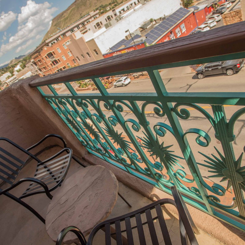 Get the best view in town to watch the Colorado Classic All Women Bike Race! Book now and receive special room rates for the weekend. ow.ly/Dazm50vHA36