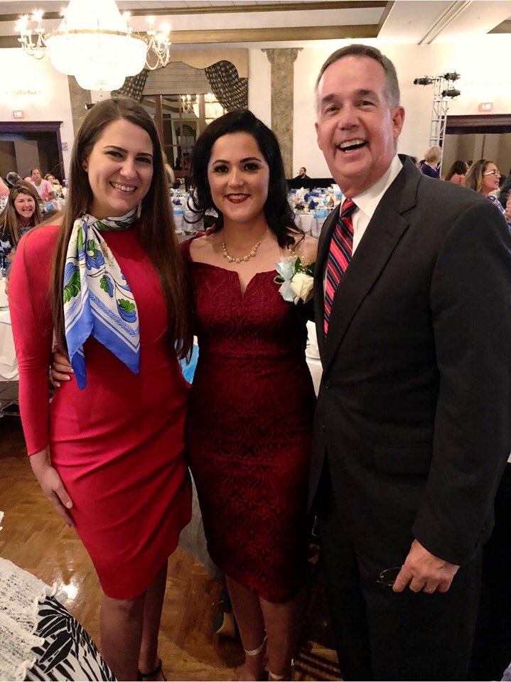 JessStandsOut's tweet photo. Congratulations @DianaMArteaga for being recognized as a #HispanicWomanOfDistinction today 🌟 Thank you for serving the community with your talents #FL #FLpol https://t.co/HqvOIrD8Xa