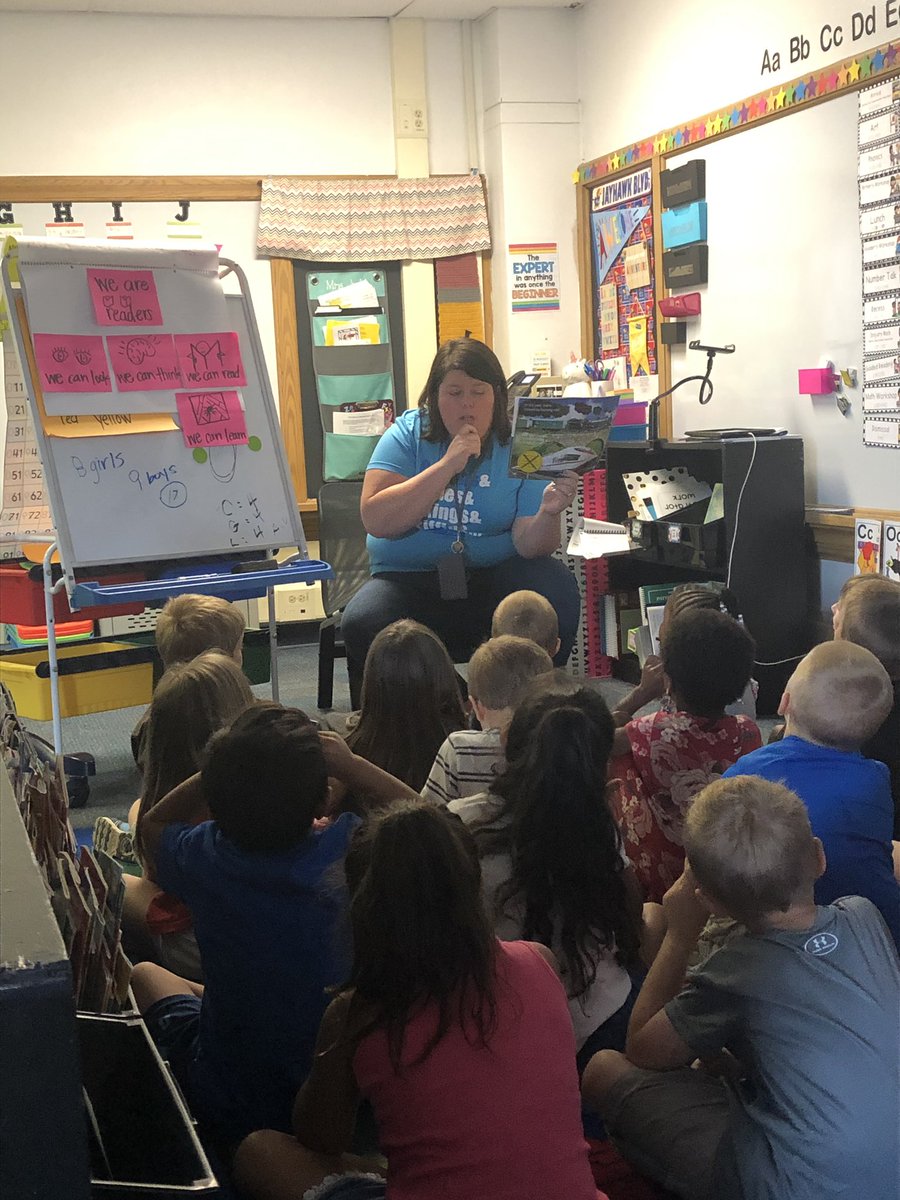 MaplewoodElemen's tweet photo. Great reading workshop and reading foundation lessons being taught in Kindergarten from @rivsam16 and @CourtRPJ https://t.co/IR8AOYtx5b