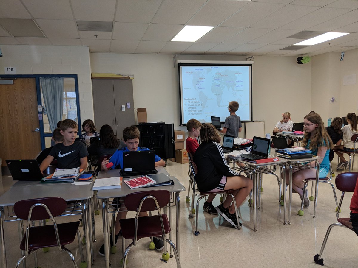 McMath_BMS's tweet photo. Students were introduced to integers while estimating the warmest and coldest cities around the world. Some learned that the southern hemisphere is enjoying Spring and I learned more about flipgrid. #BMSPatriotPower #thisolddoglearnsnewtricks https://t.co/dO9nJxrl0b