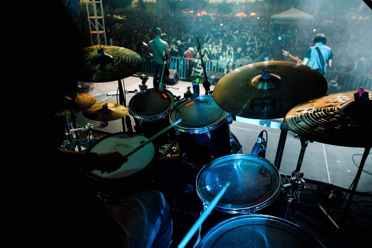 NightwalkersTO's tweet photo. Cerramos esta semana mostrándoles parte de lo que vivimos en el #EjeRock en Pereira.
Dejando el alma en el escenario 🤘🏼
Fotos📷: @juanjosehorta https://t.co/b0MvdLAXin