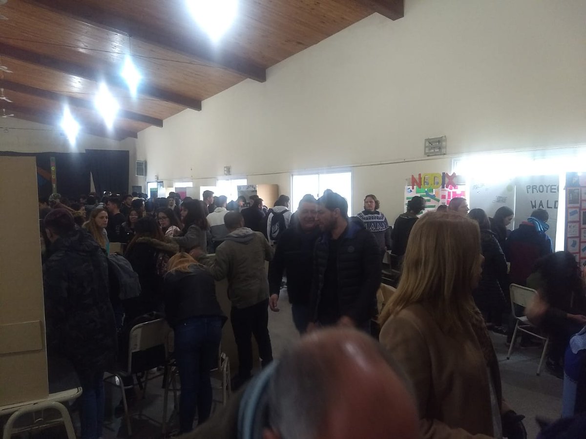 Ka_E_Ro's tweet photo. Feria de Ciencia, Educacion, Arte y Tecnologia #Region 11. Enriquecedora jornada @InspeccionGral @BAeducacion @DTE_Region11 https://t.co/Kp9SVj6V6Z