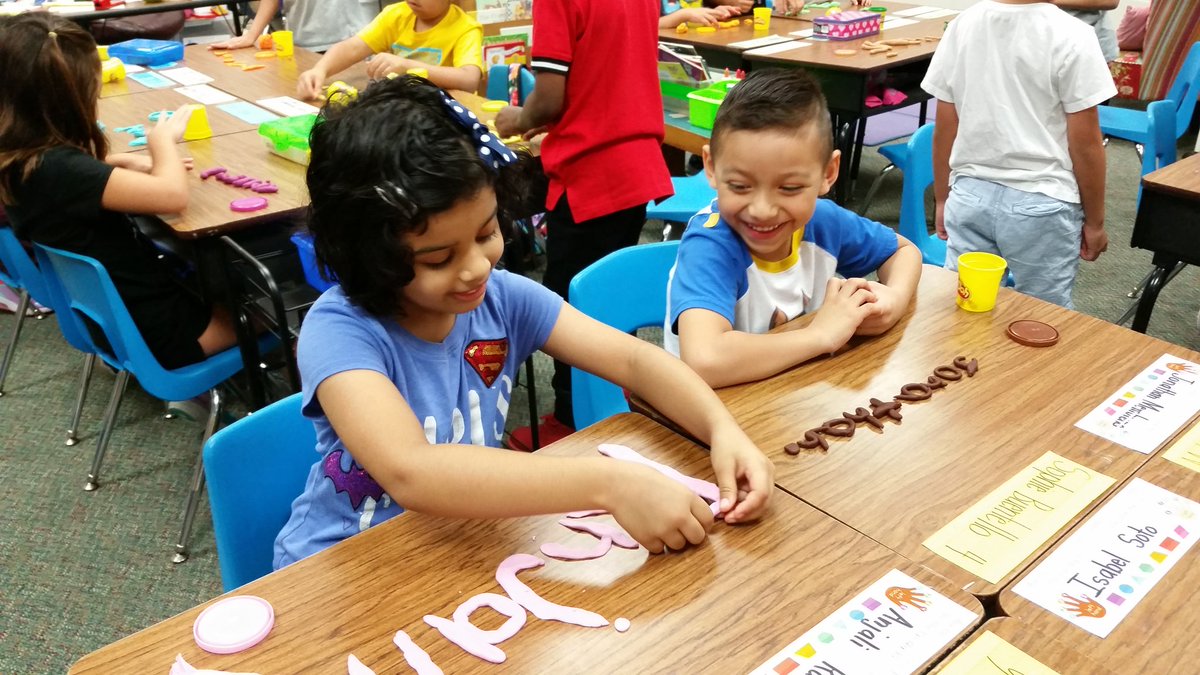 CoquillardCelia's tweet photo. Learning together is fun!
#rothrams https://t.co/IHCkEanxCA