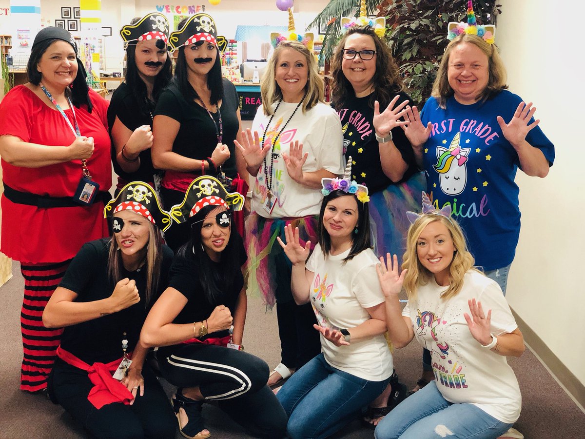 AdventureAcaAPS's tweet photo. 🗺Fridays are for Challenges!!! Our second grade students  “Tracked the Treasure” and found gold coins, pirate patches, and tattoos. Today students learned to work as team and persevere when the content was difficult!  An unforgettable day in AA! 🎉@SuccessatAPS @AvilleCityBOE https://t.co/goexZfOsWx