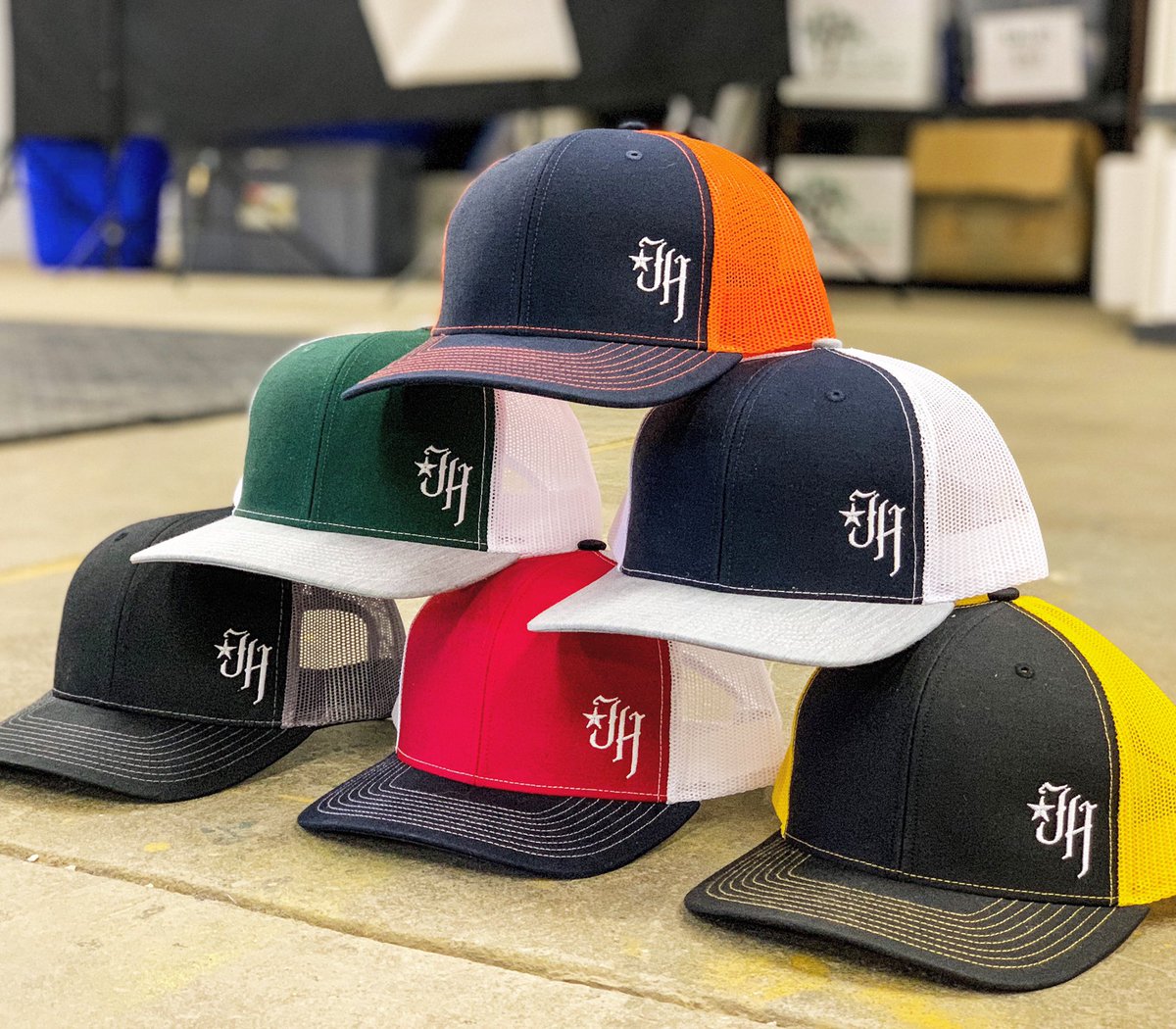 Jekyll_HYDE_App's tweet photo. All colors of the JH truckers are back in stock! Grey/Black is the clear favorite but it’s a 3 way tie for second. Which one you going with? https://t.co/rXdvtxr5fP
.
.
#trucker #truckerhats #hat #jekyllhyde #jh #fitnessapparel #fitness #gym #gymgear #colors #pickafavorite https://t.co/BUpWGhMee5