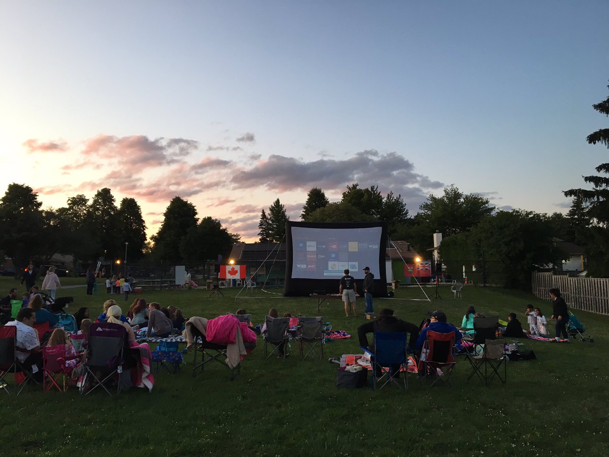 ForestEdgePool's tweet image. Another wonderful season of outdoor movies comes to an end. Thank you @donaldsonheatingandairconditioning for these great partnership. The crowd came out tonight. Awesome community