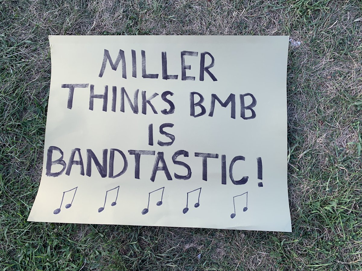 MillerAud's tweet photo. We dropped by the practice field earlier tonight to show our appreciation—with ice pops and signs. #SoundOfWestern #BroncoMarchingBand https://t.co/6zWz9Bet01