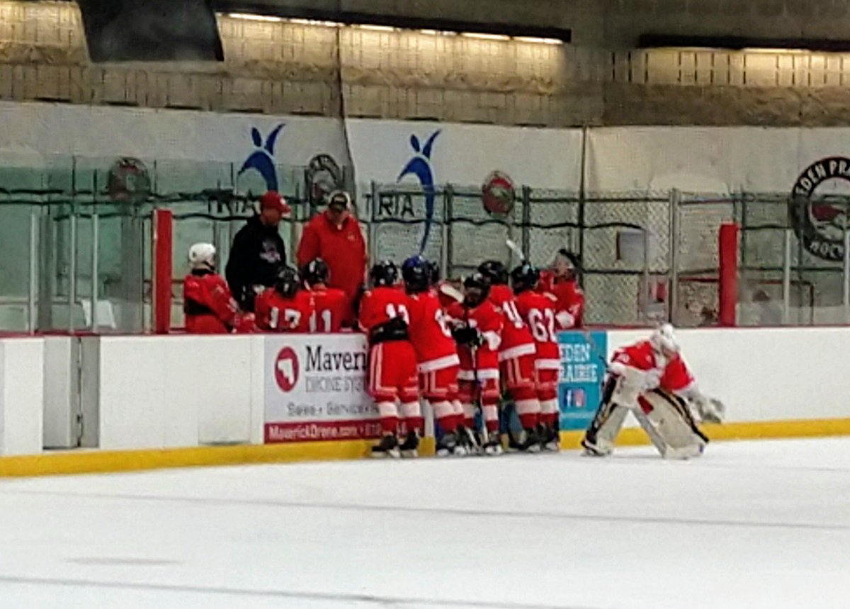 Schatz_Hockey's tweet photo. @SelectsTwin 08 drop game one of the Summer Finale to EuroAmerican Red. Back to work tomorrow morning boy's.
#tcselects08 #TCS #tcs08 #twincitiesselects @dilly_hockey #dillyhockeyambassador #dillyhockey #sicksticksforsilkymitts https://t.co/RD958hQtuc