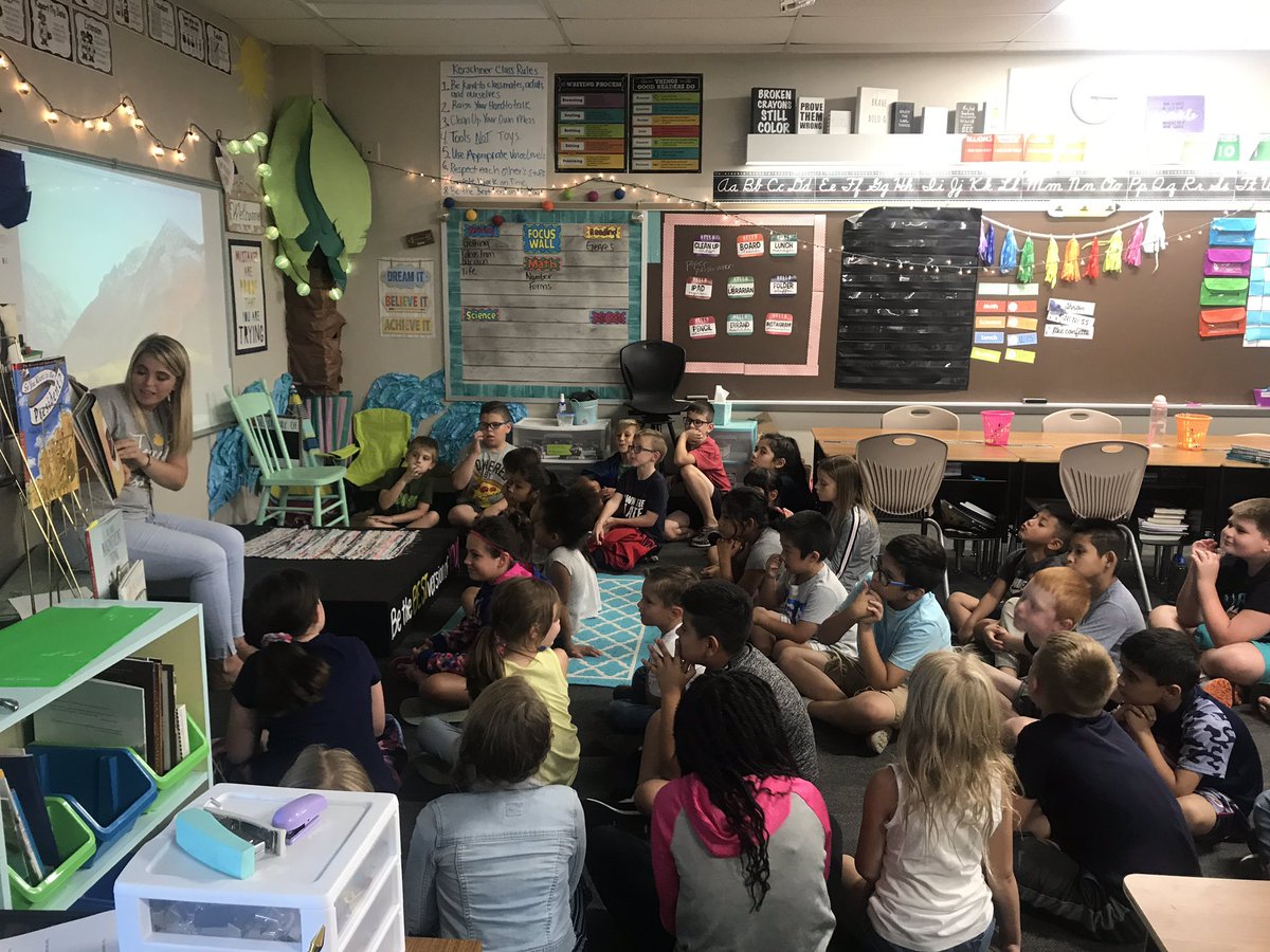 Tarabradley_'s tweet photo. It was a great Friday! We met our Reading Buddies in Miss Kerschner’s class and practiced writing to 120 by playing sixes. Looking forward to week 3! https://t.co/fhLcSvuOm1
