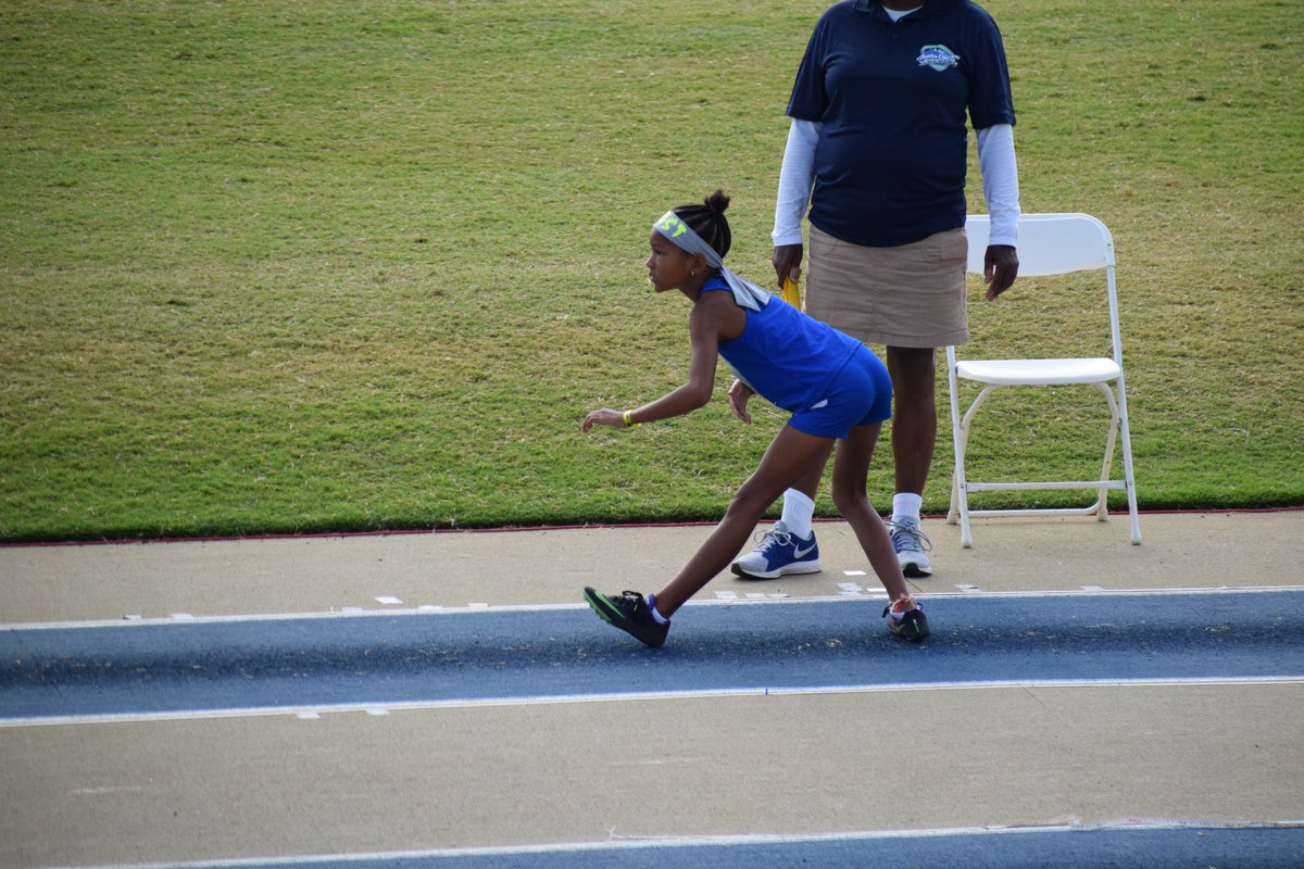 blazin_cats's tweet photo. When the babies have that @Carl_Lewis form! Great job on LJ Tylah and Jordan! @djrobinson1022 @AAUTrackNField
@Clewi20 @TGayInc @Jamaicabrooklyn Hard work pays off. #LBC #aaujrogames #JUMP #fieldnation https://t.co/otmr3JX2AO
