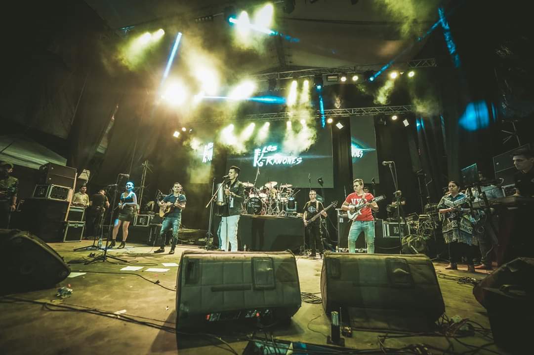 LosKRamones's tweet photo. #Villanueva #Santander fue muy emocionante celebrar en casa nuestros primeros 5 años como grupo 🎂 Gracias🙏🏻 #ChocatonJullero #ClapperProductora #TocaEstudios #ElJueton #LuchiniSuarez #LosKRamones #BailaCarranga #Carranga #MusicaColombiana https://t.co/cbfgE022tX