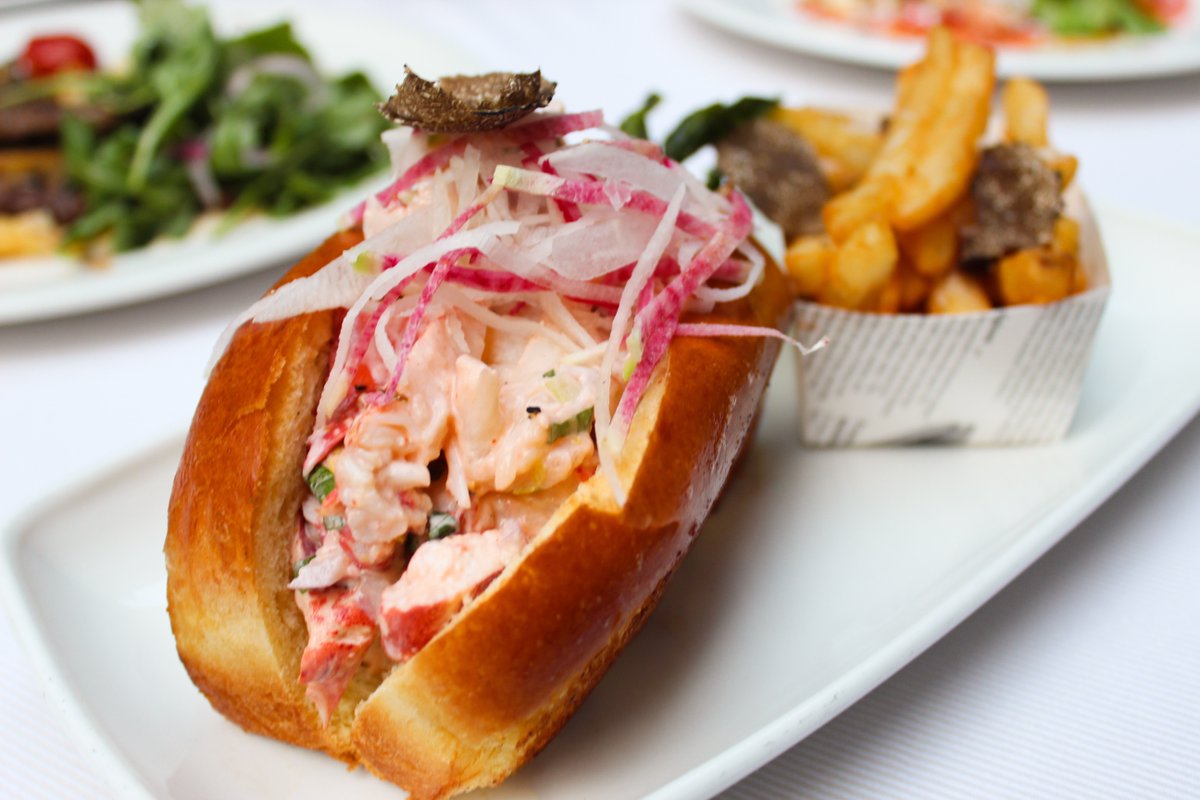 ScampoLiberty's tweet photo. With celery hearts, red onion, lemon aioli, mayonnaise, salt pepper, and lemon juice, our new Lobster Roll is served with fresh black truffle French fries, dusted with parmesan, fried parsley and truffle aioli. #SeeYouAtScampo #NewDinnerMenu #boston #beaconhill https://t.co/K6XS4Epqch
