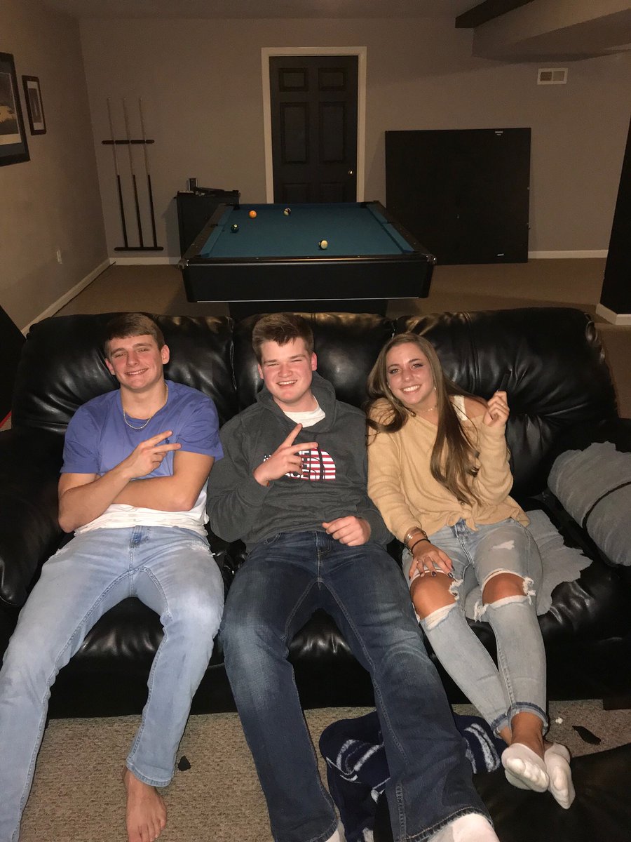 coreybrooks23's tweet image. Happy birthday EB @elizzzzzabeth26 JMU ain’t ready for you 😂#techisbetter