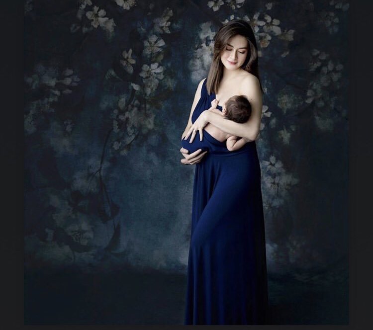 mariadongmarian's tweet photo. Go lang Yan gawin mo kung ano MAS MAKAKABUTI sa mga ANAK MO.llo na kung my ADVICE ng EXPERT. #NoToMomShaming #PadedeMom Laban 💪👊
Marian Rivera https://t.co/W8mzG7wJMu
