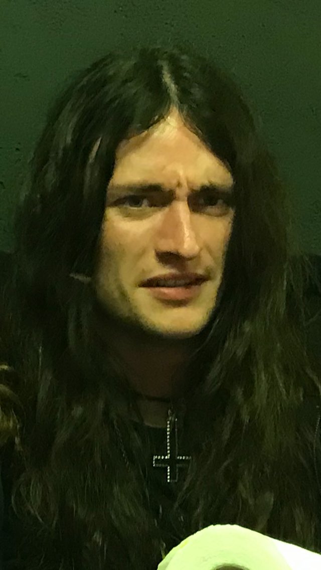 chessiep's tweet photo. Confused beautiful son xxx https://t.co/xBTj4MdtLN