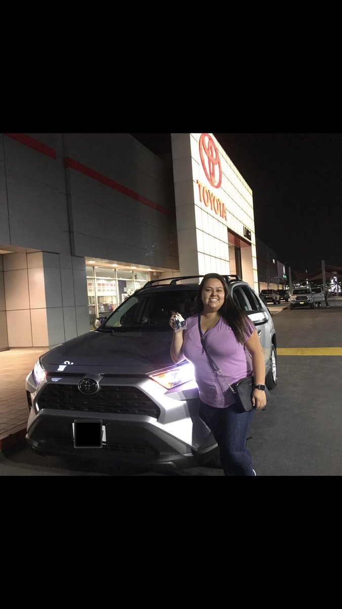 Stephee32's tweet image. August you have been full of blessings ✨  I purchased my first car &amp;amp; paid off my student loans as of this morning 🥳