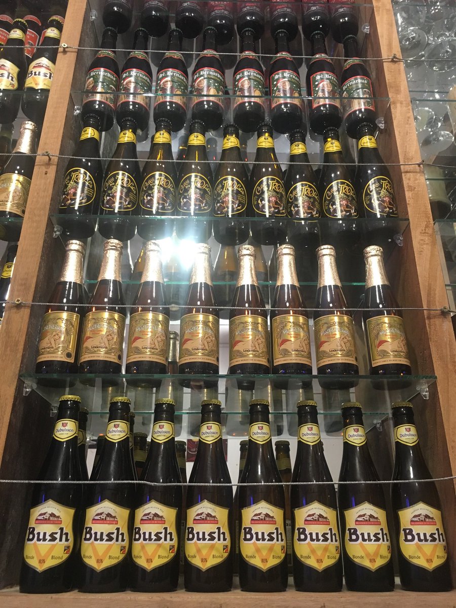 CervecerosdPeru's tweet photo. Desde el Centro de Lima, ahora también en #Surco , #Lima1 muy recomendable, además de una selecta muestra de Cervezas Belgas, Souvenirs y Merchandising 🍺 @Casa_Belga
🍻#SaludConTodos🇵🇪 https://t.co/L816gd8BIq