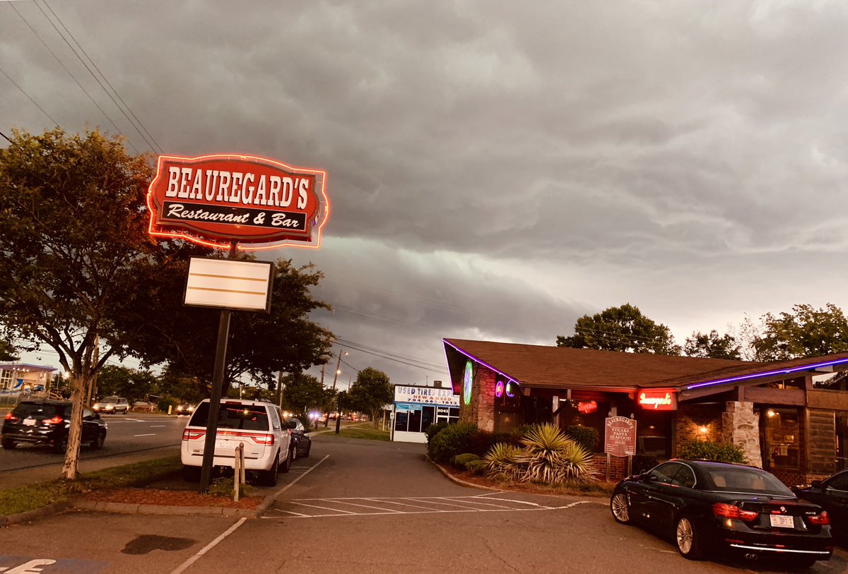 elysedashew's tweet photo. Storm clouds could not stop the West Side precinct chairs of precincts 23, 24, 40, 41, 80, 81, and brand new 52 from hosting a fabulous #DemGoodTime at Beauregards tonight. #LivingAtLarge https://t.co/Nv160nquu9