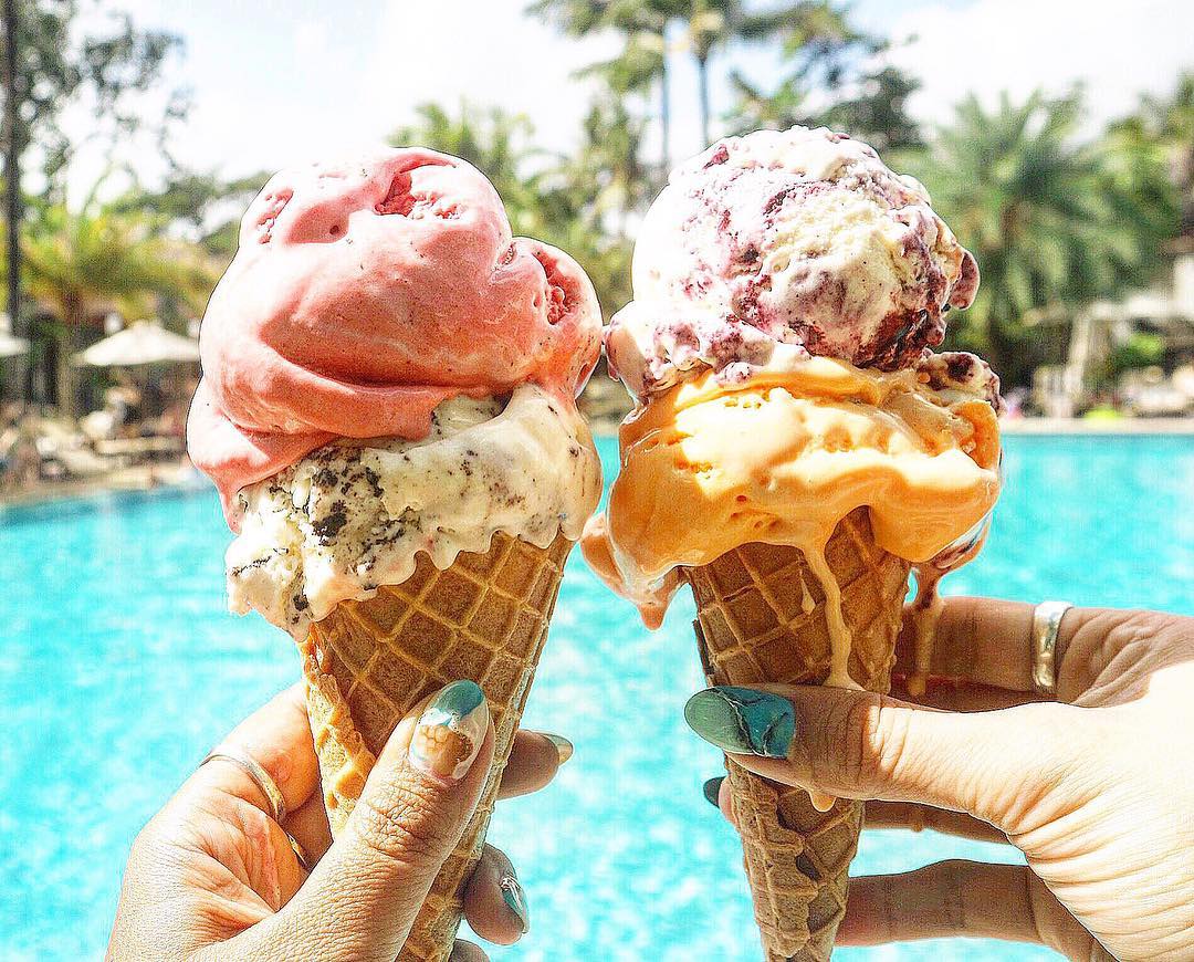 The perfect combination of #summer vibes, pool, and #icecream! Get yours now by our Main Pool.⠀
​⠀
Thank you​ mimi___1121 for sharing!

#padmalegian #padmahotels
