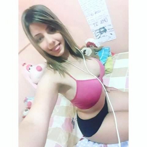 tubarbielinda91's tweet photo. Buenas noches mores cuantos RT y me animo a subir un vídeo bailando #BARBIE https://t.co/TmfYVrOkZL