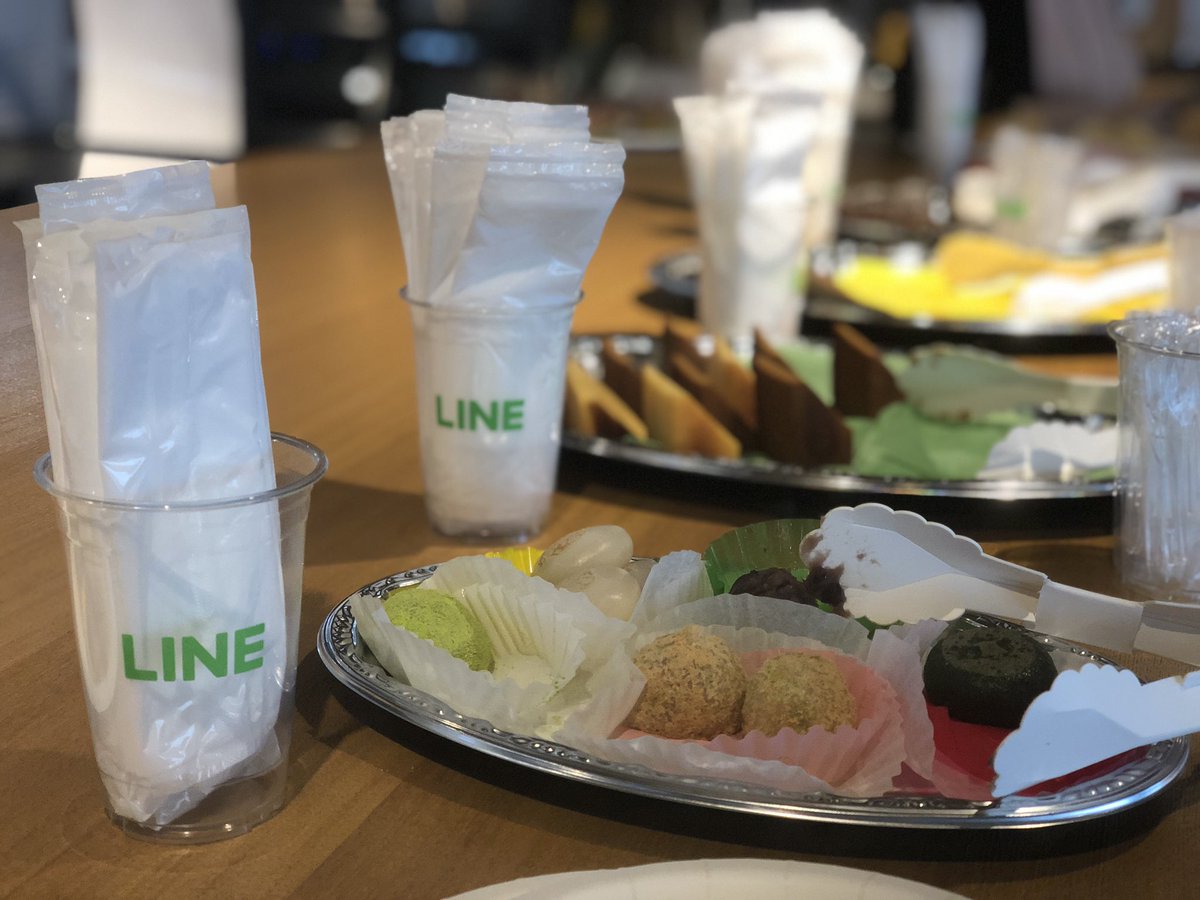 lycomm_jp's tweet photo. LINEFukuoka採用の日🙌

今日はカフェもお菓子もビールも無料です🍺

#LINEFukuoka採用の日 
#採用の日
#LINECAFE
#ハートランド https://t.co/U5ubyazk4q