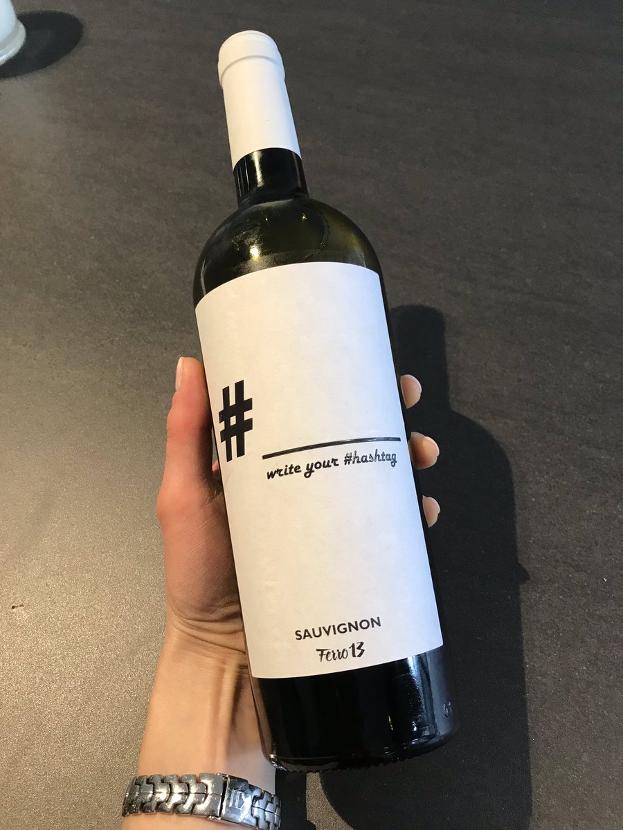 RitaZonius's tweet photo. #SocialMedia #wine, anyone? #Italian #Sauvignon #Ferro13 https://t.co/JppOAZs5iV