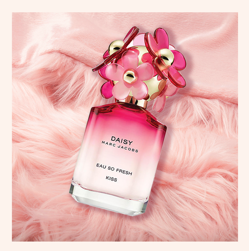 SapphireMV's tweet photo. Are you sophisticated but not too serious?..... If so this must be the fragrance for you. Daisy Eau So Fresh inspires you to be bold &amp; feminine, sweet &amp; unpredictable. https://t.co/VyLjbBLVdB
