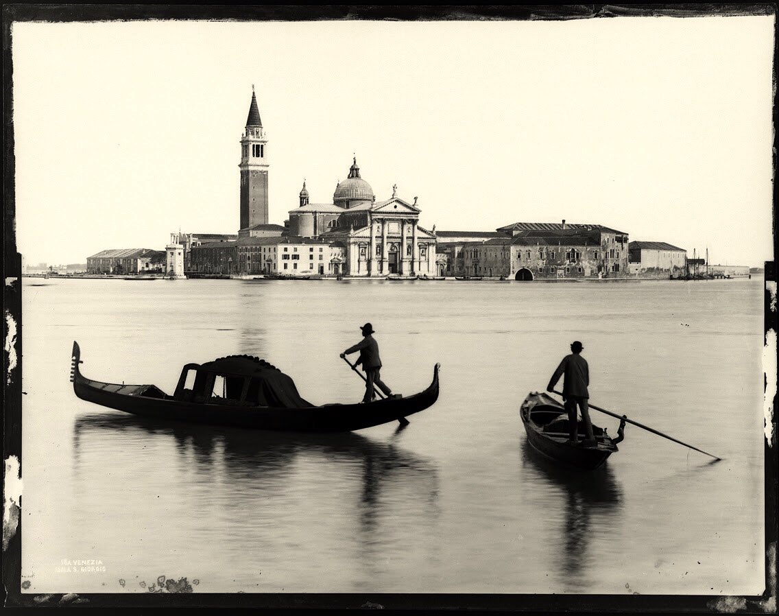 PalazzoFortuny's tweet photo. Continua il nostro viaggio negli archivi fotografici di #palazzofortuny:
Venezia, il Bacino di San Marco verso l’Isola di San Giorgio Maggiore, anni ‘70 dell’Ottocento. 📷Foto Carlo Naya
#archiviMUVE #photography #venice #lagoon #gondola #visitcini #blackandwhitephotography https://t.co/QjIBTo7zmT
