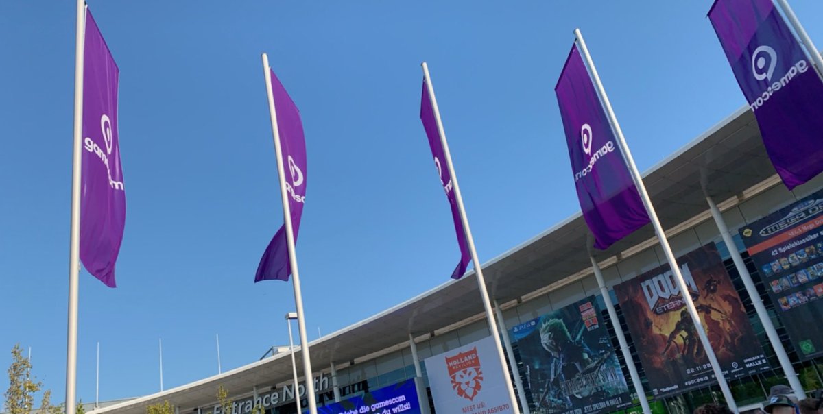 Die_Ananas_'s tweet photo. #gamescom 🤓 https://t.co/j7fZ8hRBTQ