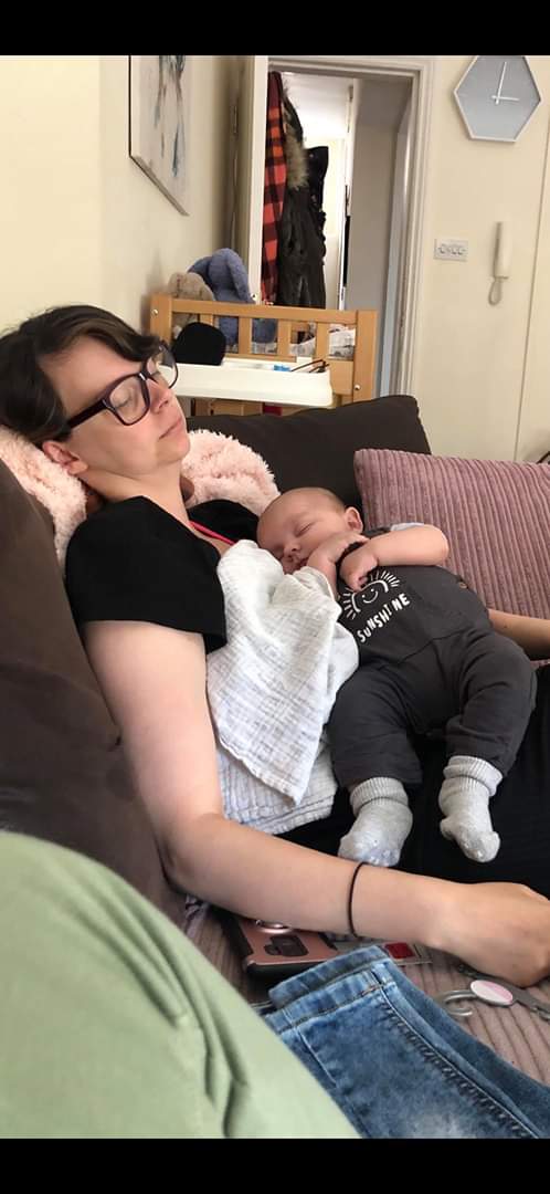 DashaLouise's tweet photo. When your best friend snaps a shot of you falling asleep with your boy 💙🤱 https://t.co/aA5hbth0qN