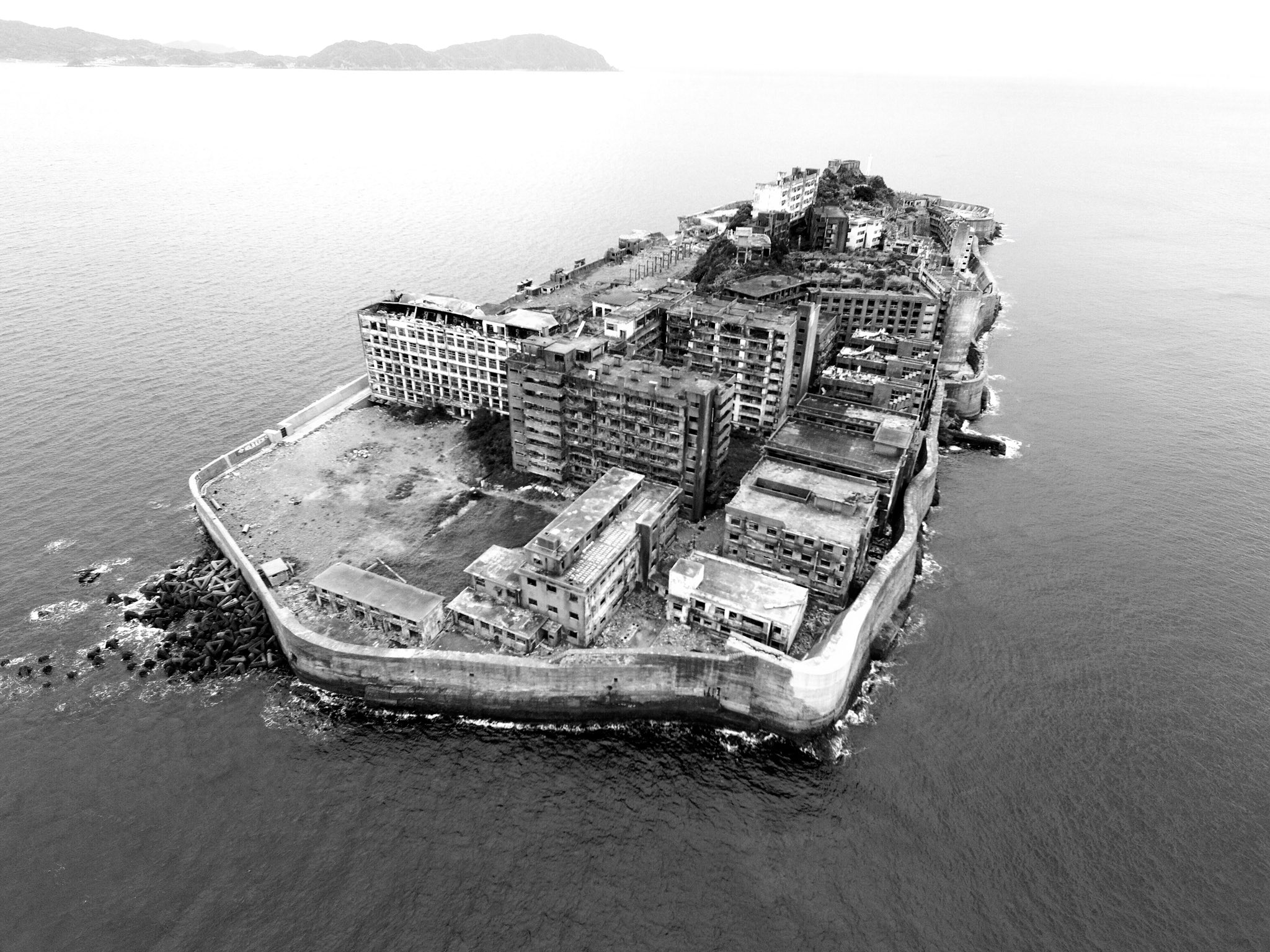 デミー博士 土木学者 昔撮った軍艦島の写真の整理ちう 軍艦島の守り人 T Co Bmv2zgzuxr Twitter