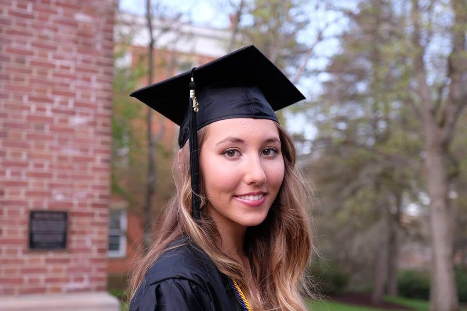 GoToAllegheny's tweet photo. Meet Cecily Milligan '18 who advises first-year students to "get involved on campus. Relationships with your peers & staff are just as important as your relationships with professors. You never know what will spark a new interest!" #AlleghenyCollege #MoveInCountdown #AlumniAdvice https://t.co/IZcPN9Qjfw