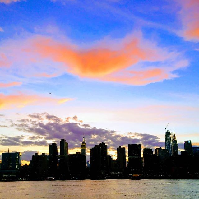 RstarAnalytics's tweet photo. Endless possibilities in this great city #newyork https://t.co/0Fl8ilouXE