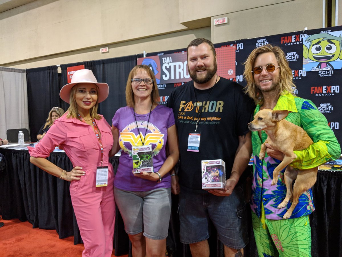 Day two of fan Expo! Met @GregCipes and @tarastrong 
Super nice, awesome people, thank you for meeting with us today! #TenthAnniversary #fanexpocanada2019