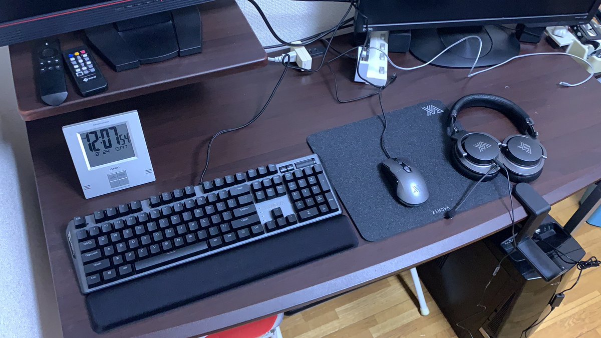 keaton4385's tweet photo. パソコンの掃除🧹と共にセッティングしました。良い感じです。
@Xanovajp #Xanovajp #ゲーミングキーボード #ヘッドホン #マウス #マウスパッド https://t.co/woSxcCRTjE
