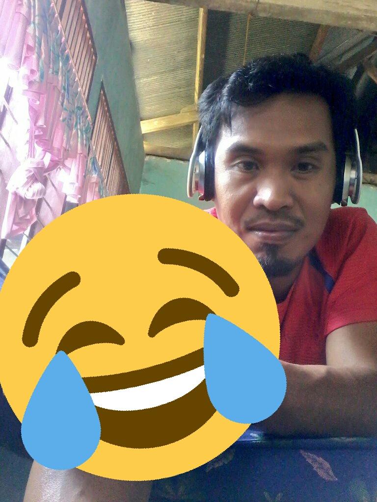 arsan150885's tweet photo. Senyuman yg di paksah https://t.co/nFE0qQfhoI