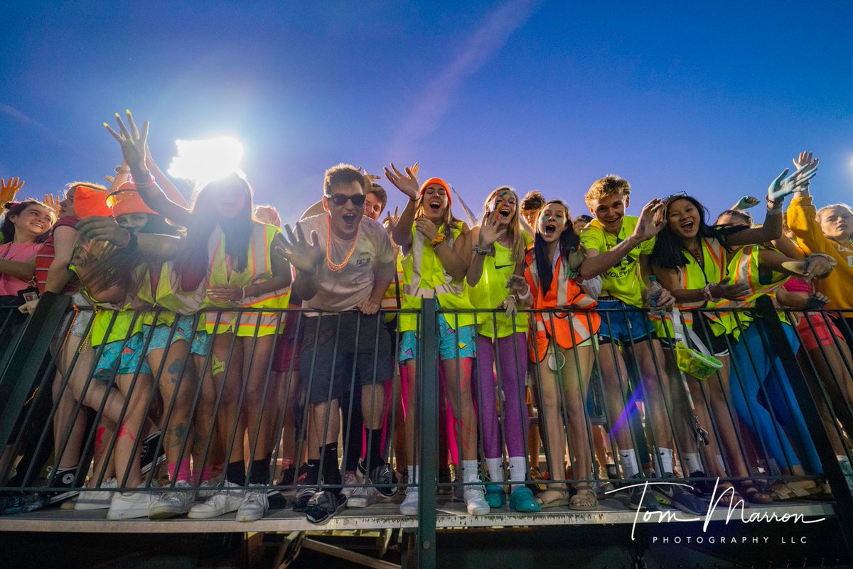 TomMarronPhoto's tweet photo. No one, and I mean no one, does the powder shot better than the Ville. Strong work class of 2020. Strong work. https://t.co/ugmd1ioGoa