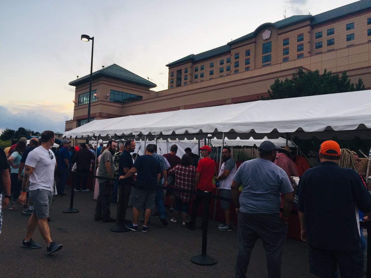 RMcigarfestival's tweet photo. We’re just getting started! #dirtyfabien #rockypatel #rmcigarfest #megaherf #rockypatelcigars #rockymountaincigarfestival #drewestatecigars https://t.co/Hj4SCdeJEV