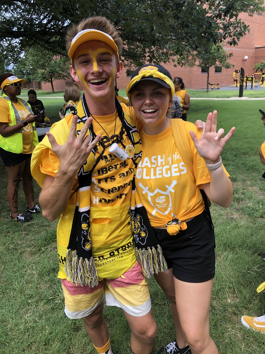 tmmackenzieh's tweet photo. Fountain meets Wichita. Welcome to shocker nation @works_jacob! https://t.co/13WyOY6cuX