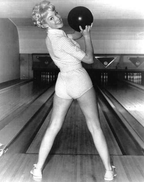 Happy birthday Barbara Eden! 