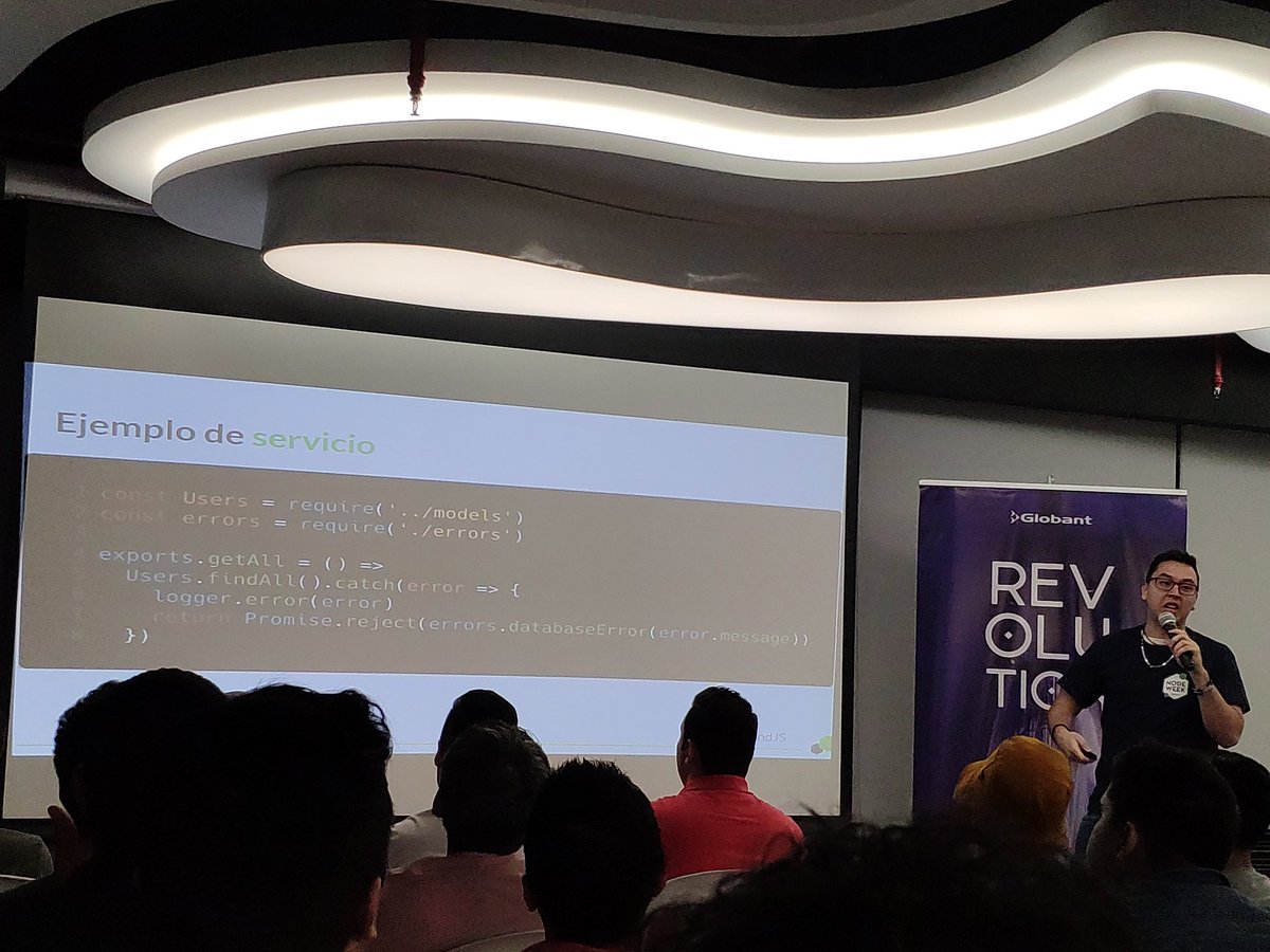 jonnyalexbh's tweet image. Excelente charla @DarvandJS Buenas prácticas para manejar la arquitectura de tu código #nodeweek