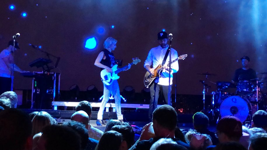 alt965kc's tweet photo. Falling in love all over again with Phantogram. #blockpartykc https://t.co/on2j3pGai8