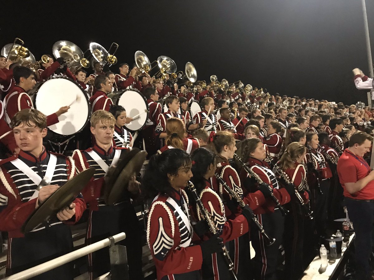 OakMountainBand's tweet photo. First football game is in the books, and we started the season with a shutout! Oak Mountain 17 - Chelsea 0. Way to go, Eagles! #goom #halftime2019 #araceagainsttime https://t.co/Fjrfg8Roah