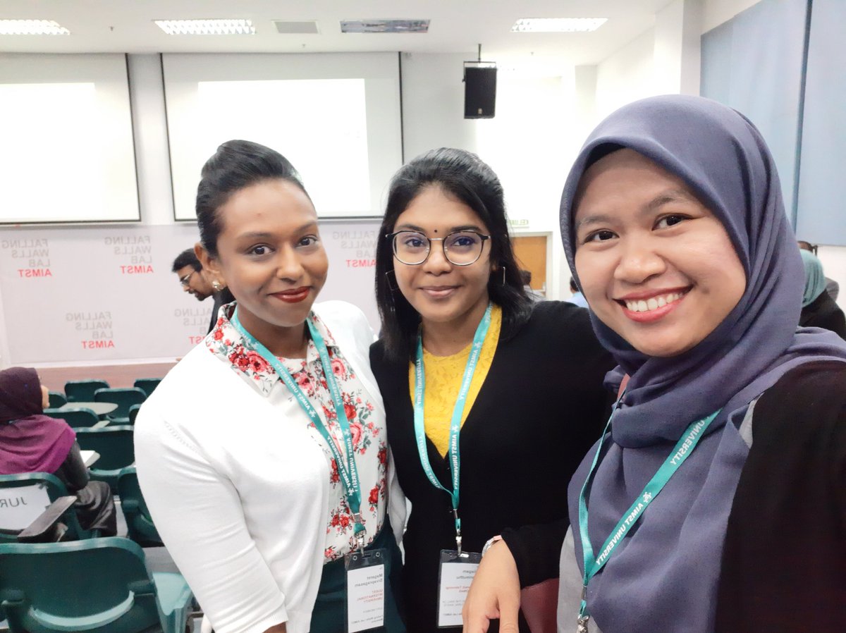 AcsUtp's tweet photo. So proud to have our  #acsutp co-advisors to participate in #fallingwallslab in @Aimst2U. They are sharing a uniqueness of ionic liquids in various applications. #talkingscience 
#sciencecommunication https://t.co/Rp8ze6w5Os