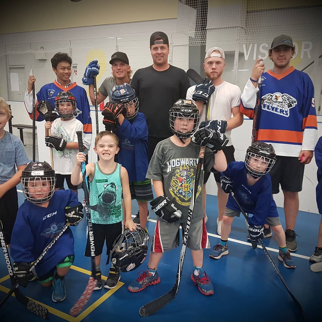 HRFlyers's tweet photo. The High River Flyers would like to thank all of the athletes who participated in our Summer Hockey Development Camp! Thank you to #CoachColten @_hayzer #28 Logan MacLean, #26 Jharin Bantughan, #5 Taylor Clarke, #4 Kyle Hartle & Ralph Hummel for helping out tonight! @HRFlyers https://t.co/o1IMDNqGmv