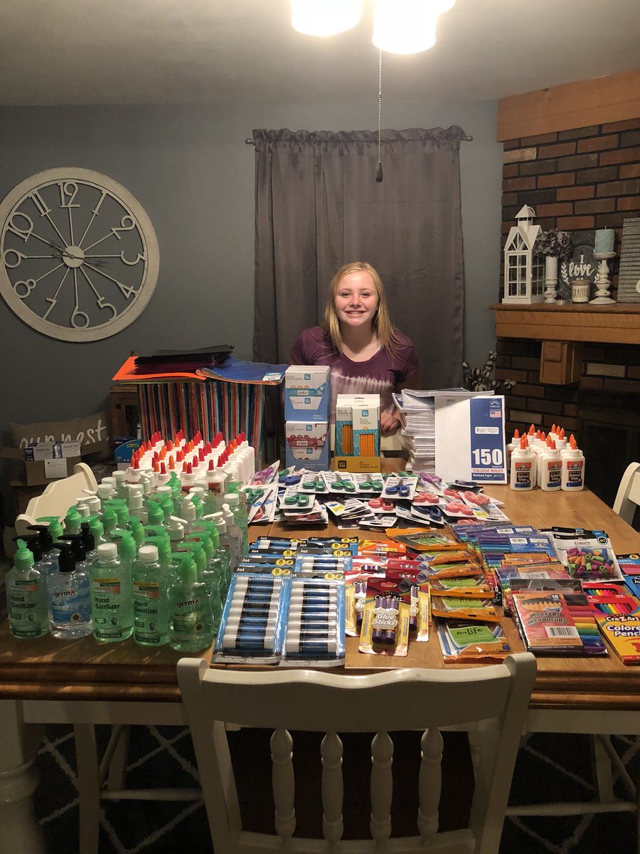 Janelle91568413's tweet photo. Check out this big donation for my Replenish project! #mypeoplerock #communitystrong #replenish #retweet #schoolsupplies #donate https://t.co/F0niqc6LVR